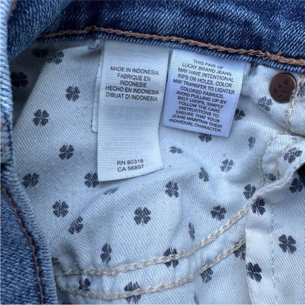 Lucky Brand Charlie Skinny in Carson Blue - Picture 6 of 9